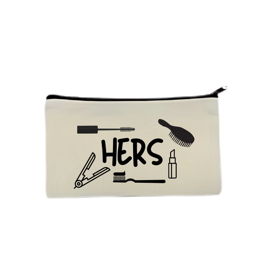 “Etui met quote ‘Hers’ voor toiletspullen – grappig cadeau” vakantie mustave