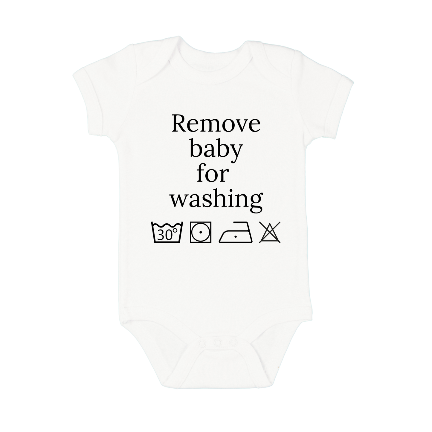 “Wit babyrompertje met tekst ‘Remove baby for washing’ – grappig kraamcadeau”