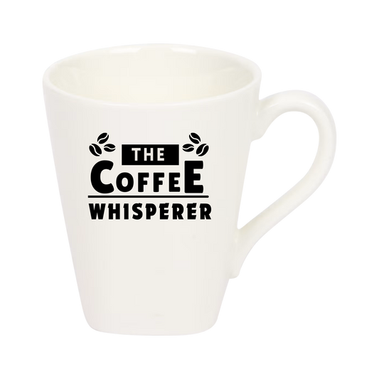 “Witte koffiemok met grappige tekst ‘The coffee whisperer’ – Handmade by J”