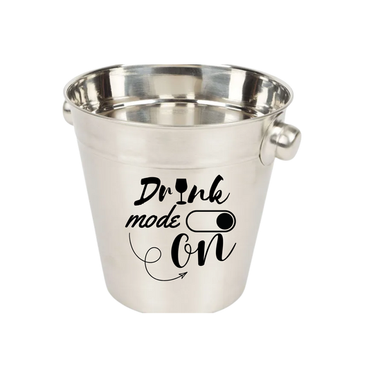 “IJsemmertje met tekst ‘Drink mode on’ – Handmade by J”