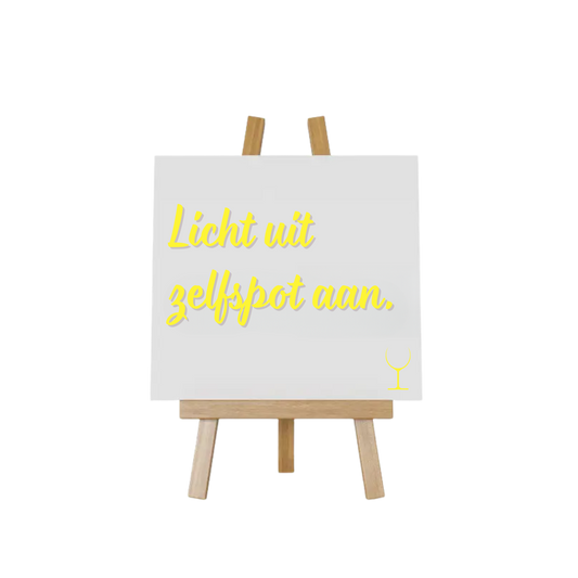 “Decoratief tegeltje met humoristische tekst "Licht uit zelfspot aan" – origineel cadeau-idee”