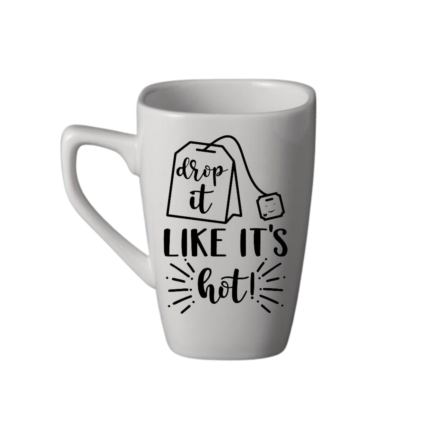 “Witte theemok met grappige tekst ‘Drop it like it's hot’ – Handmade by J”